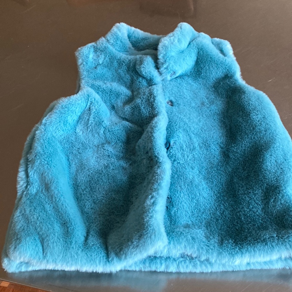 Medium Girls turquoise faux fur vest very soft!